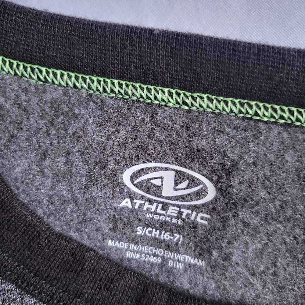 Kids Boys Sweatshirt and Hoodie - Picture 7 of 7